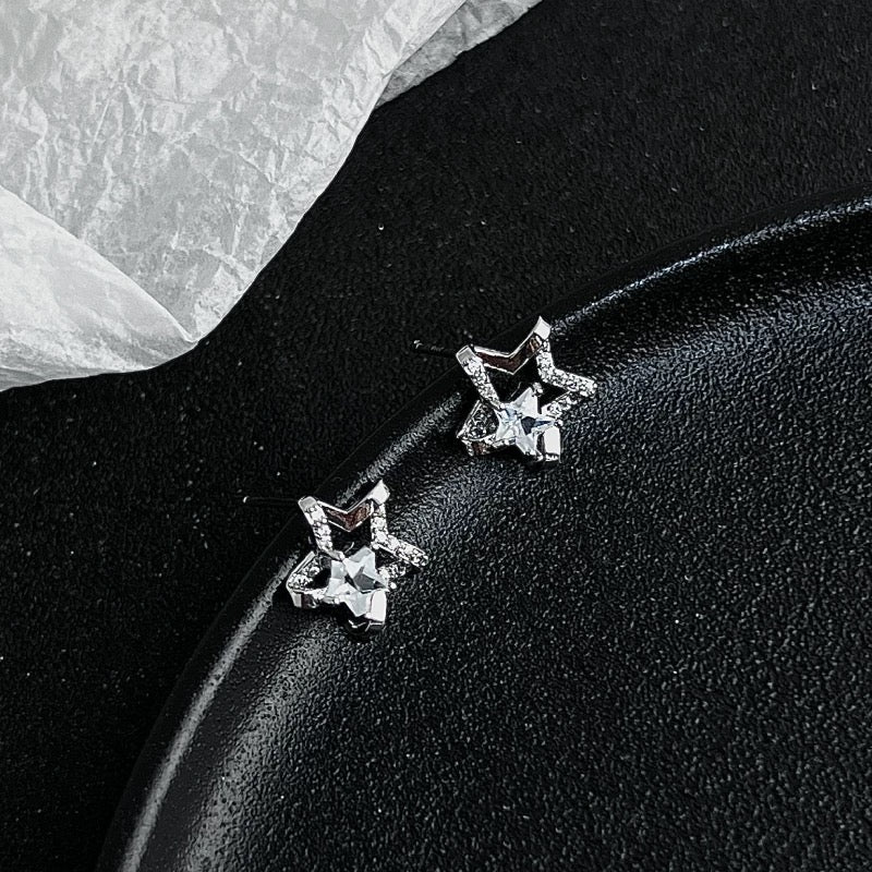 “Linear” Silver star stud