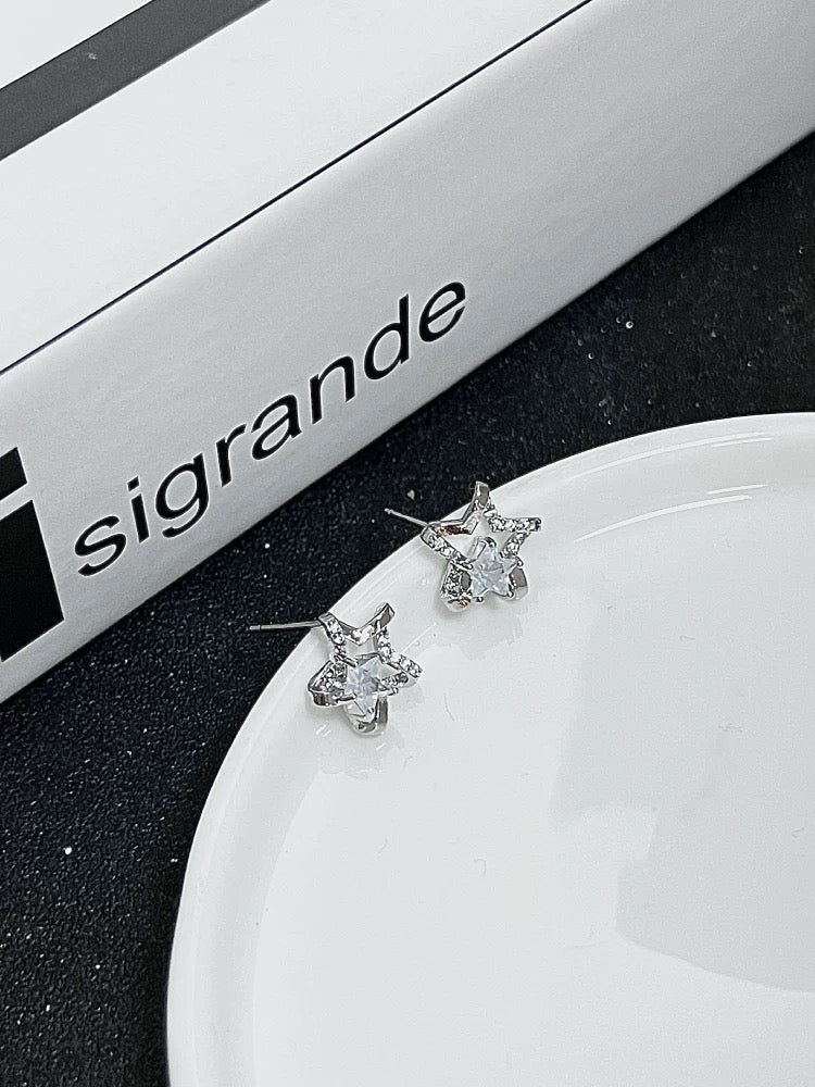 “Linear” Silver star stud