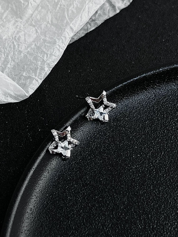 “Linear” Silver star stud